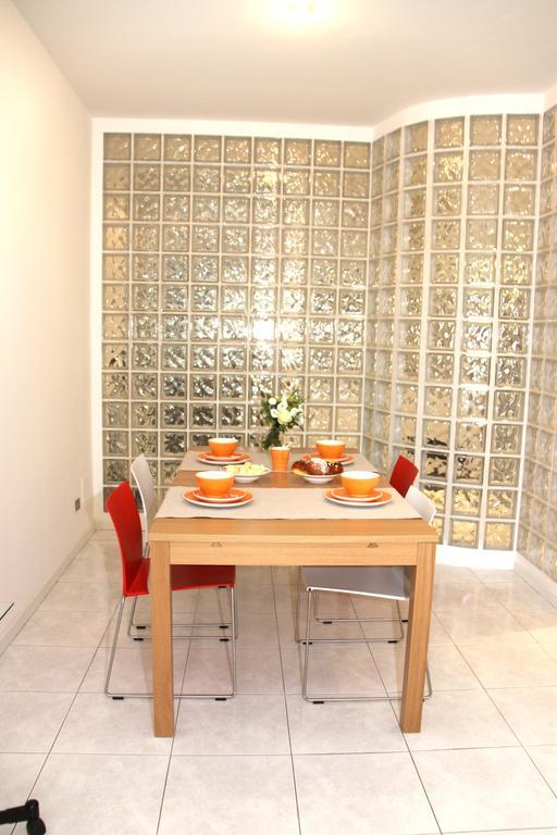 Apartamento Terrazze Fiorite Bérgamo Habitación foto