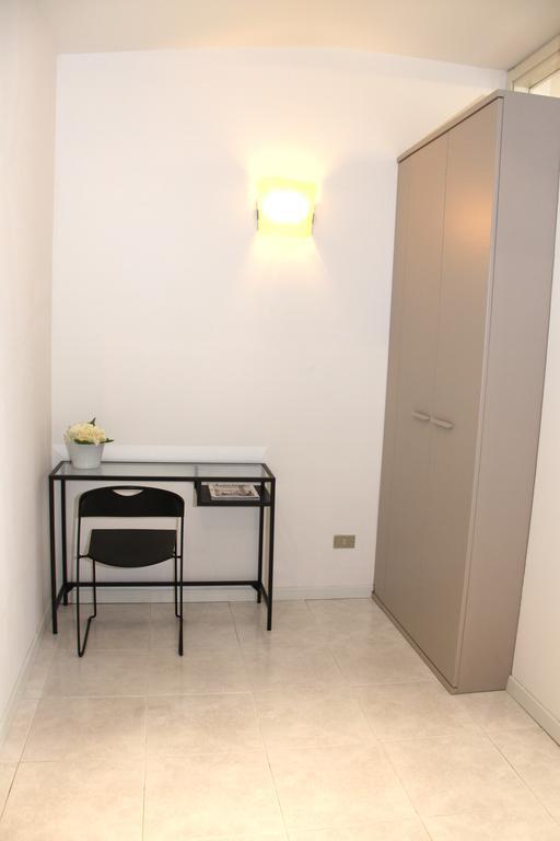 Apartamento Terrazze Fiorite Bérgamo Habitación foto